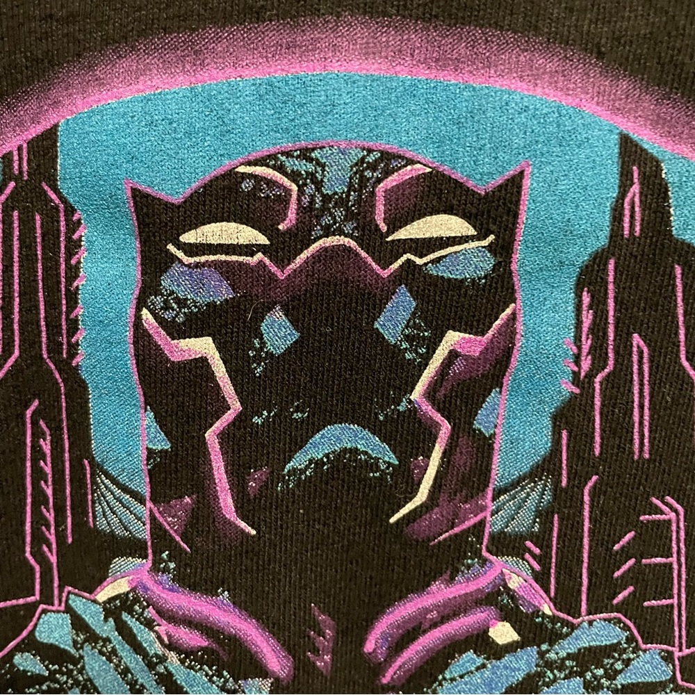 Disney Marvel Black Panther Black & Purple T-Shirt Men’s Large - Picture 5 of 8